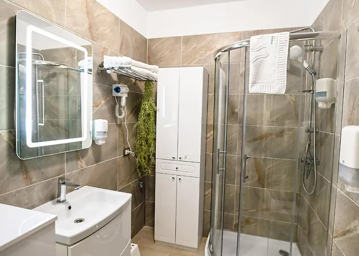 Teemo Apartment, Alezzi * Năvodari